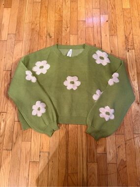 Dreamers Olive Green Cropped Sweater with white Flower Motifs #765